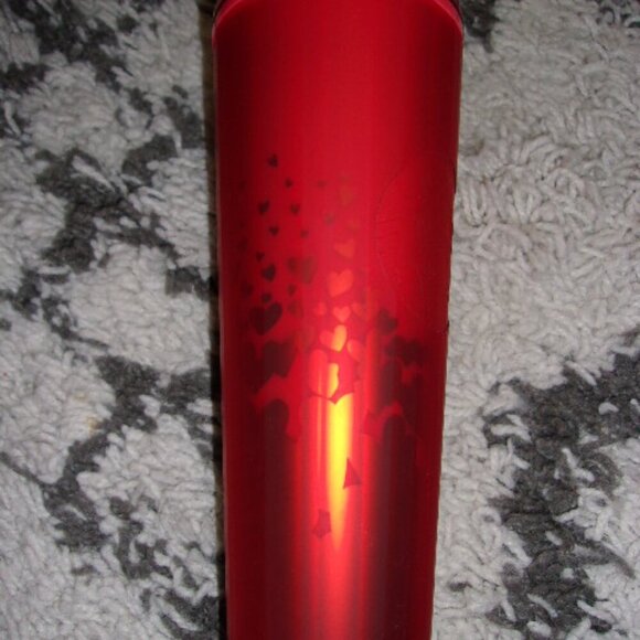 Starbucks Red Hearts 24oz Cold Cup Tumbler Dome Lid & Straw - Picture 4 of 4